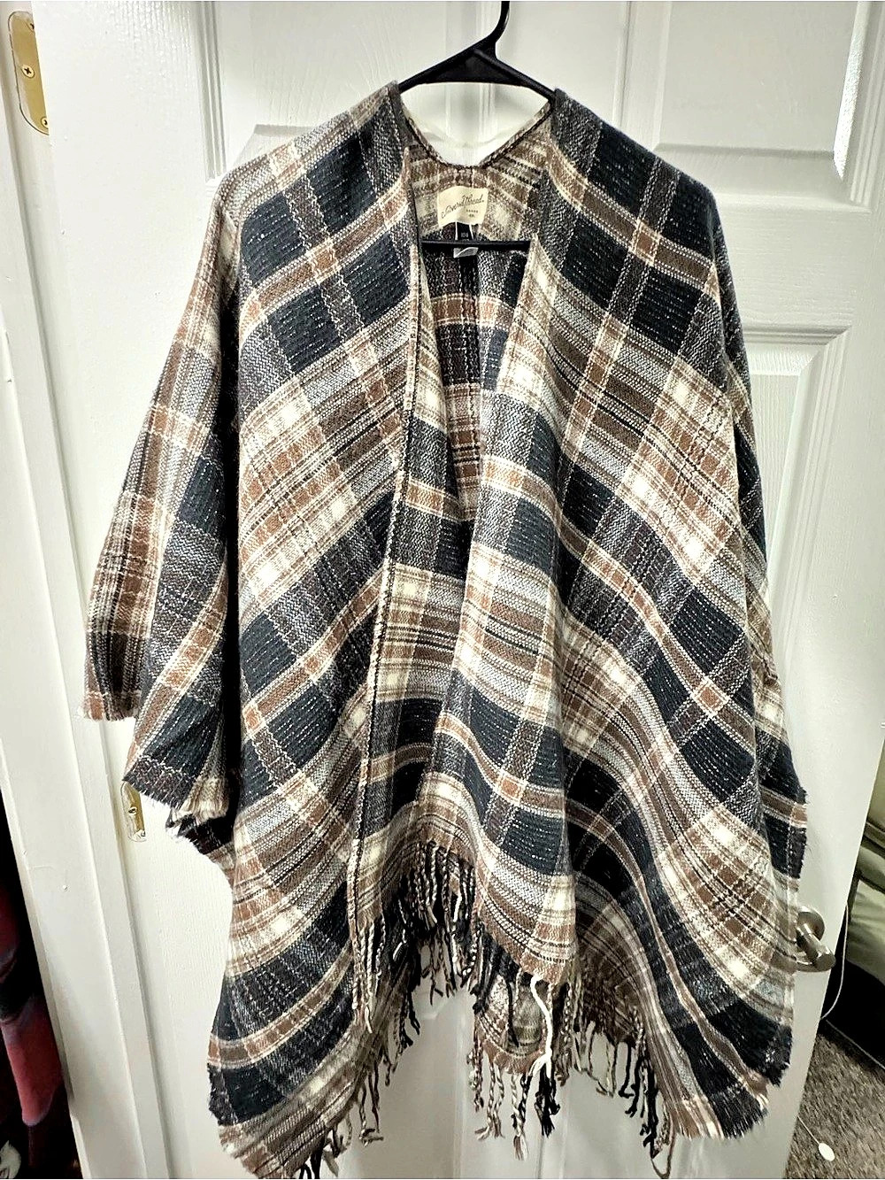 Universal Thread Plaid Fringe Poncho in Brown & Black Like New